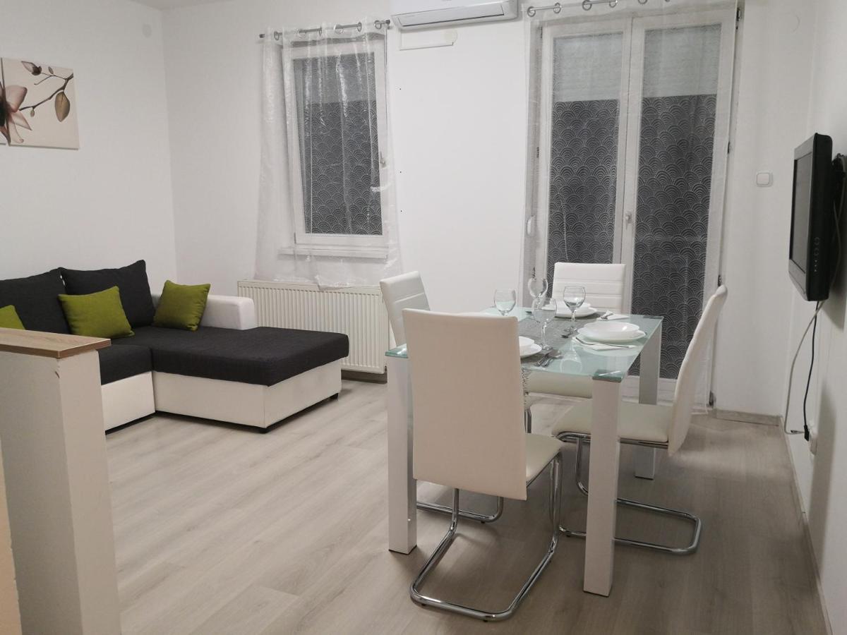 Oasis Apartman سيغيد المظهر الخارجي الصورة
